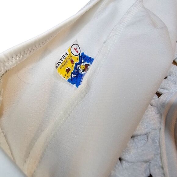 Van Leve White Intricate Fabric Design One Piece Swimsuit - Picture 10 of 15